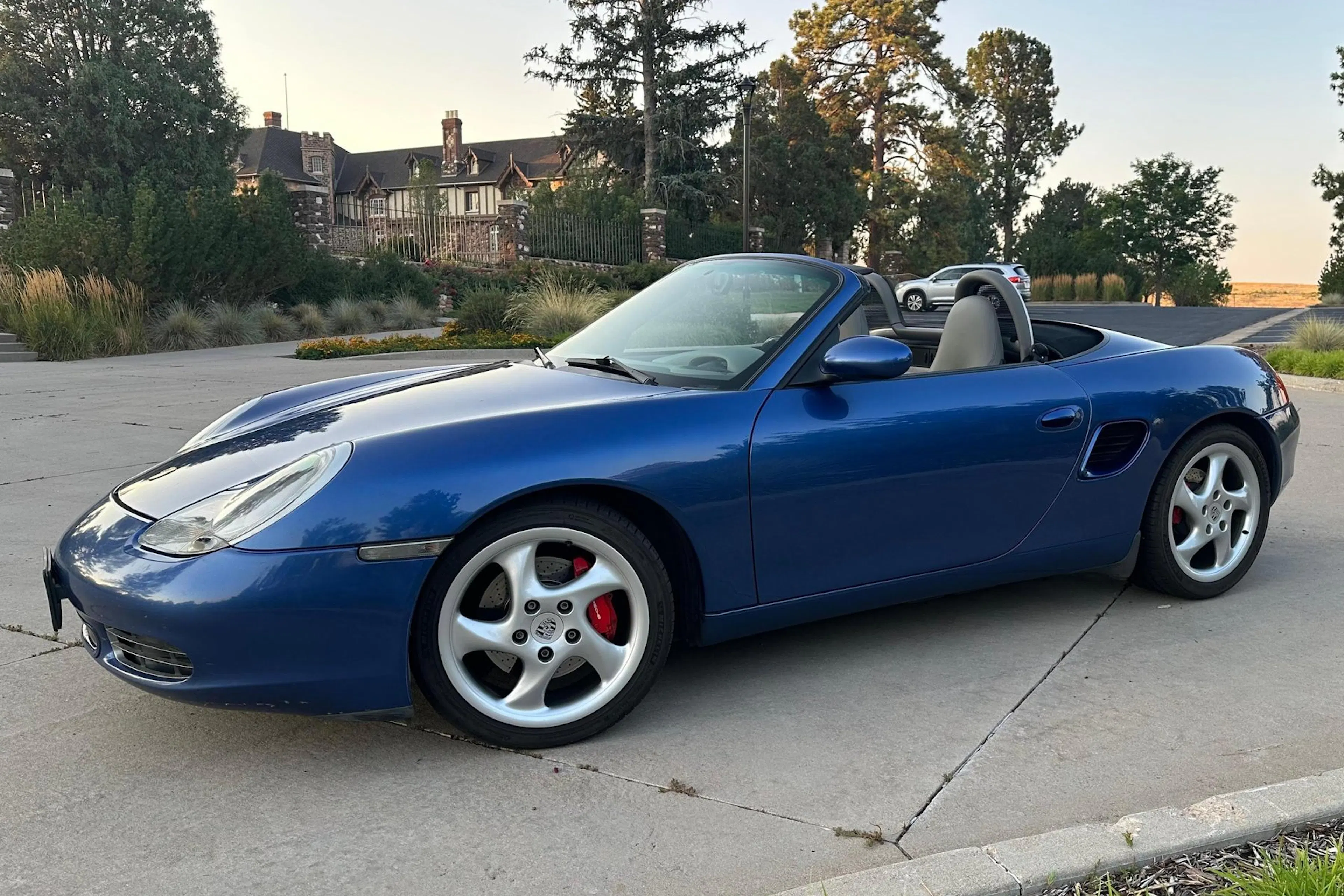 1998 Porsche Boxster VIN WP0ZZZ98ZWS602006 | Hagerty Valuation Tools®